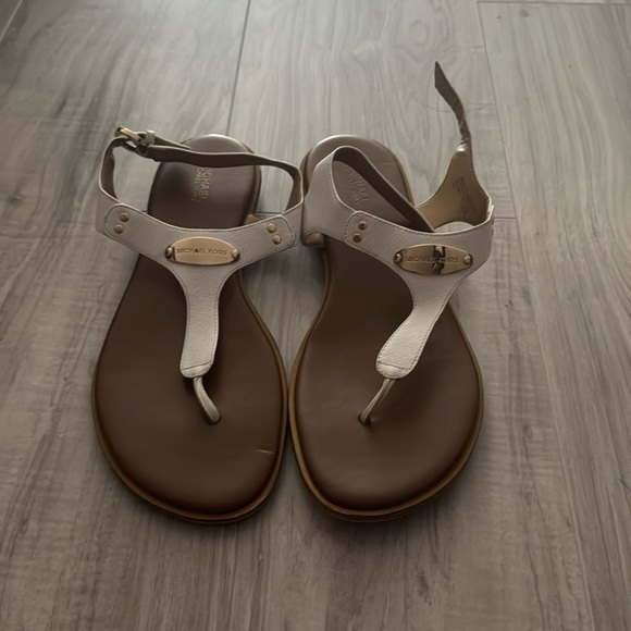MICHALE KORS SANDALS - Picture 1 of 5